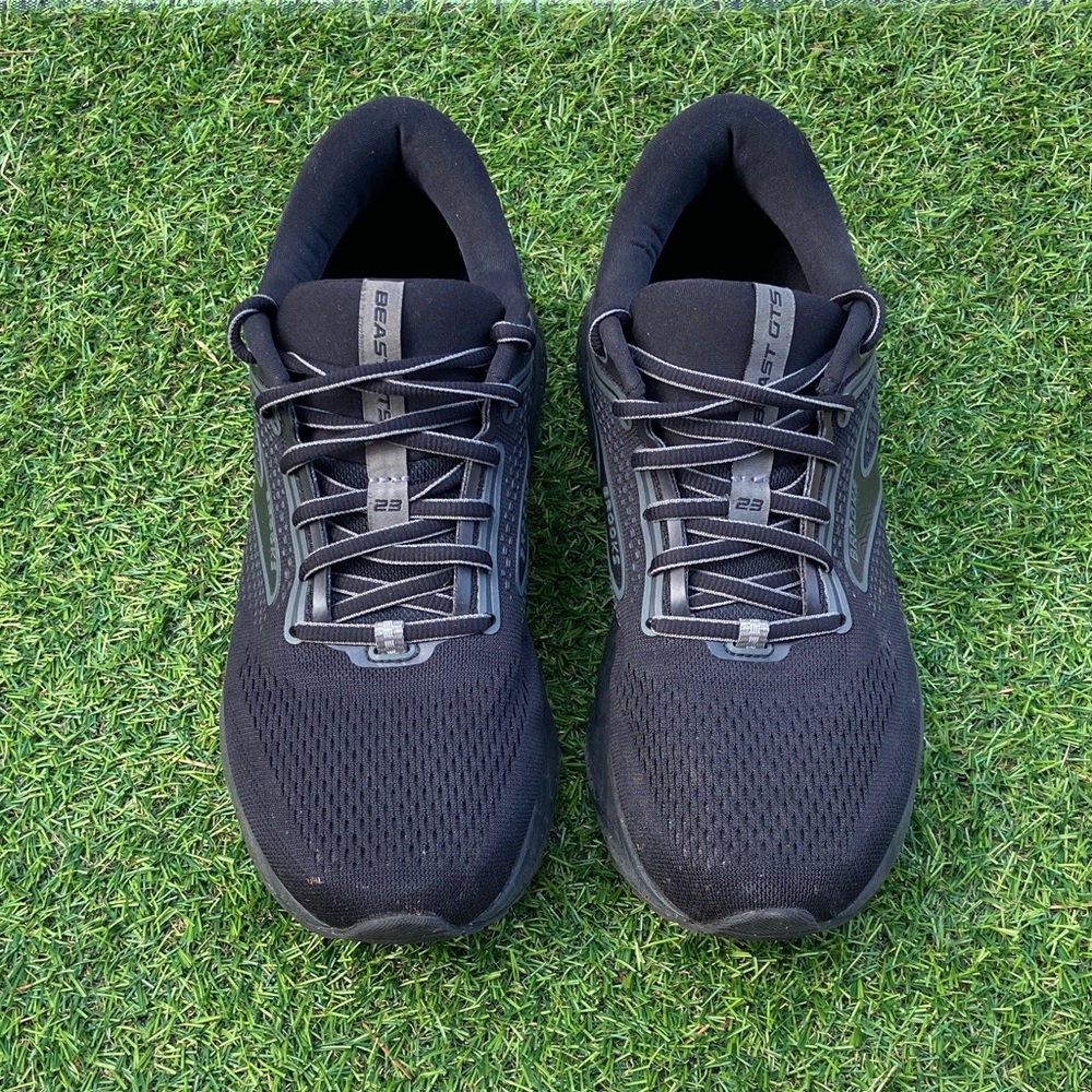 Brooks Beast GTS 23 Size 8 Running Shoes